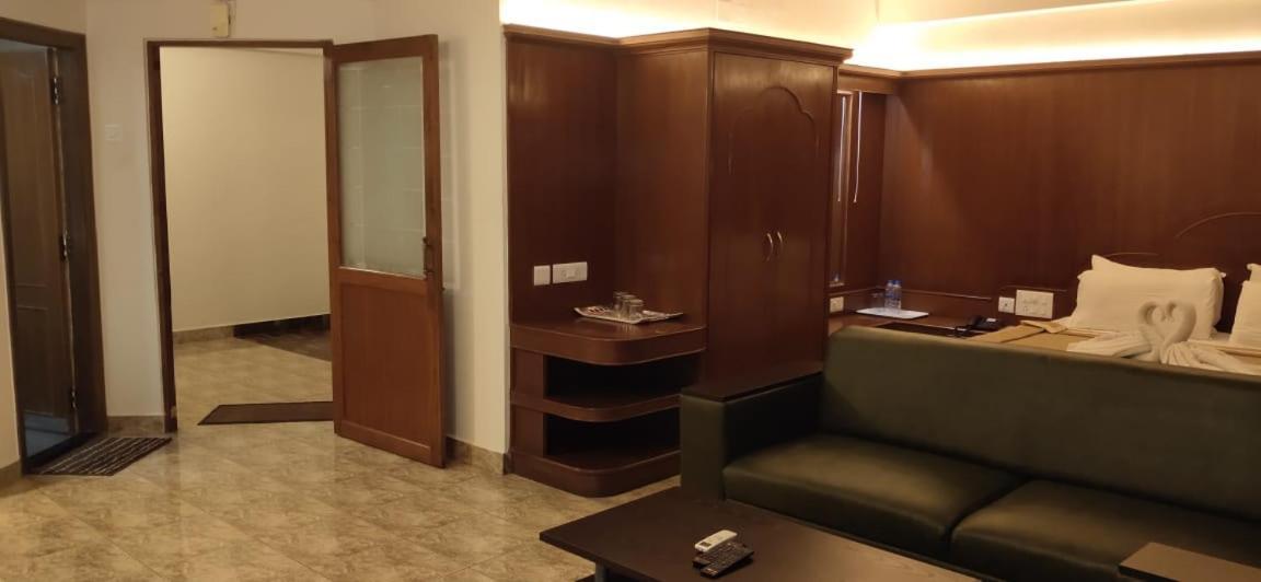 Hotel Sri Ram Residency Udupi Exterior foto